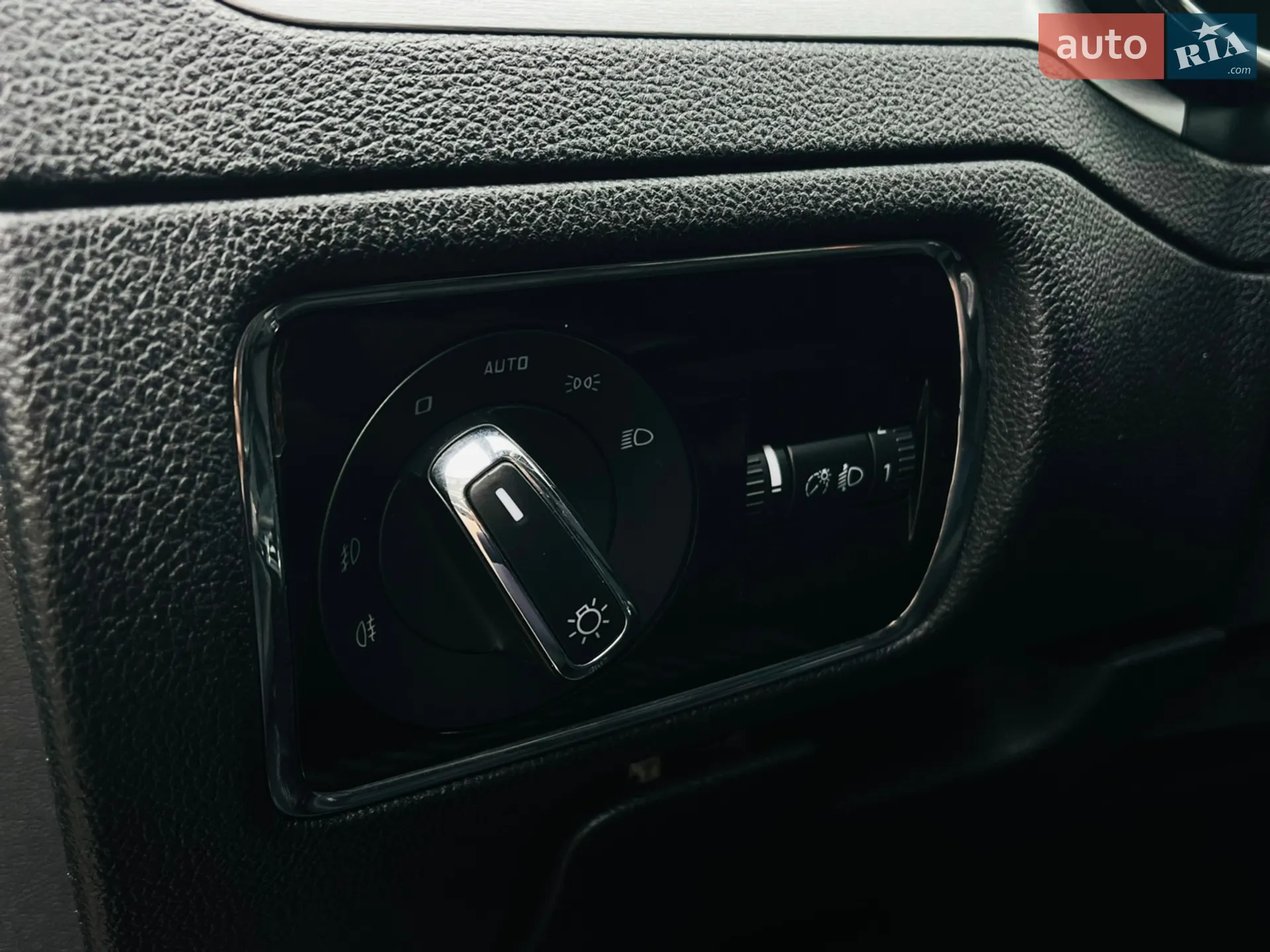 2014 Skoda Superb - мініатюра 22