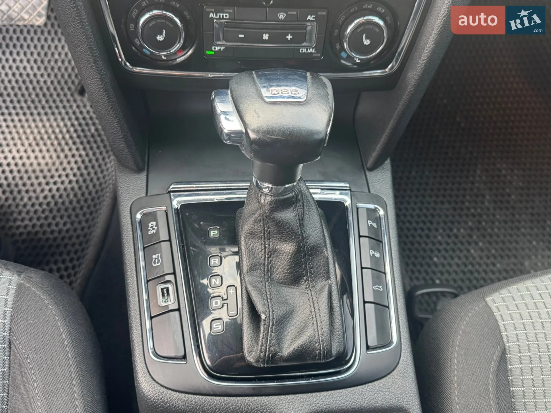 2011 Skoda Superb - мініатюра 35