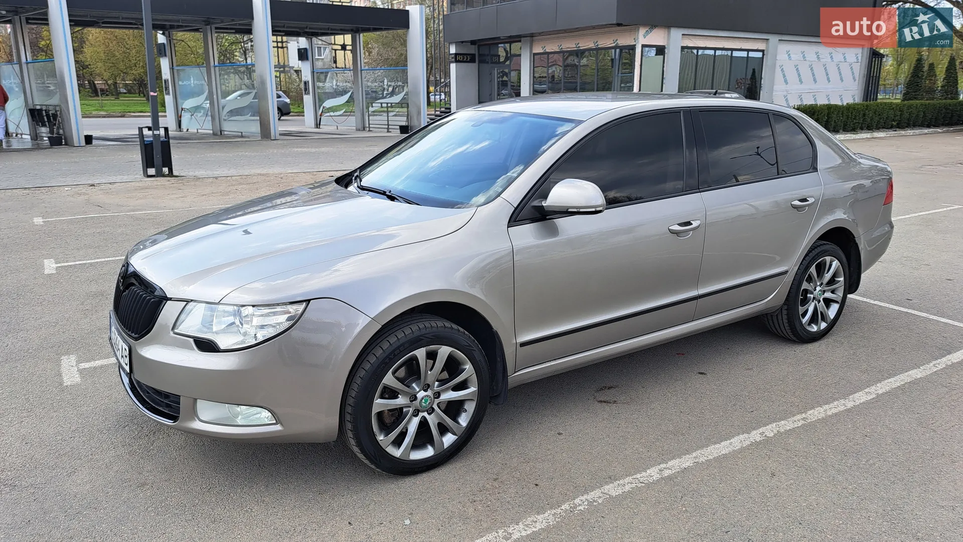 2010 Skoda Superb - мініатюра 9