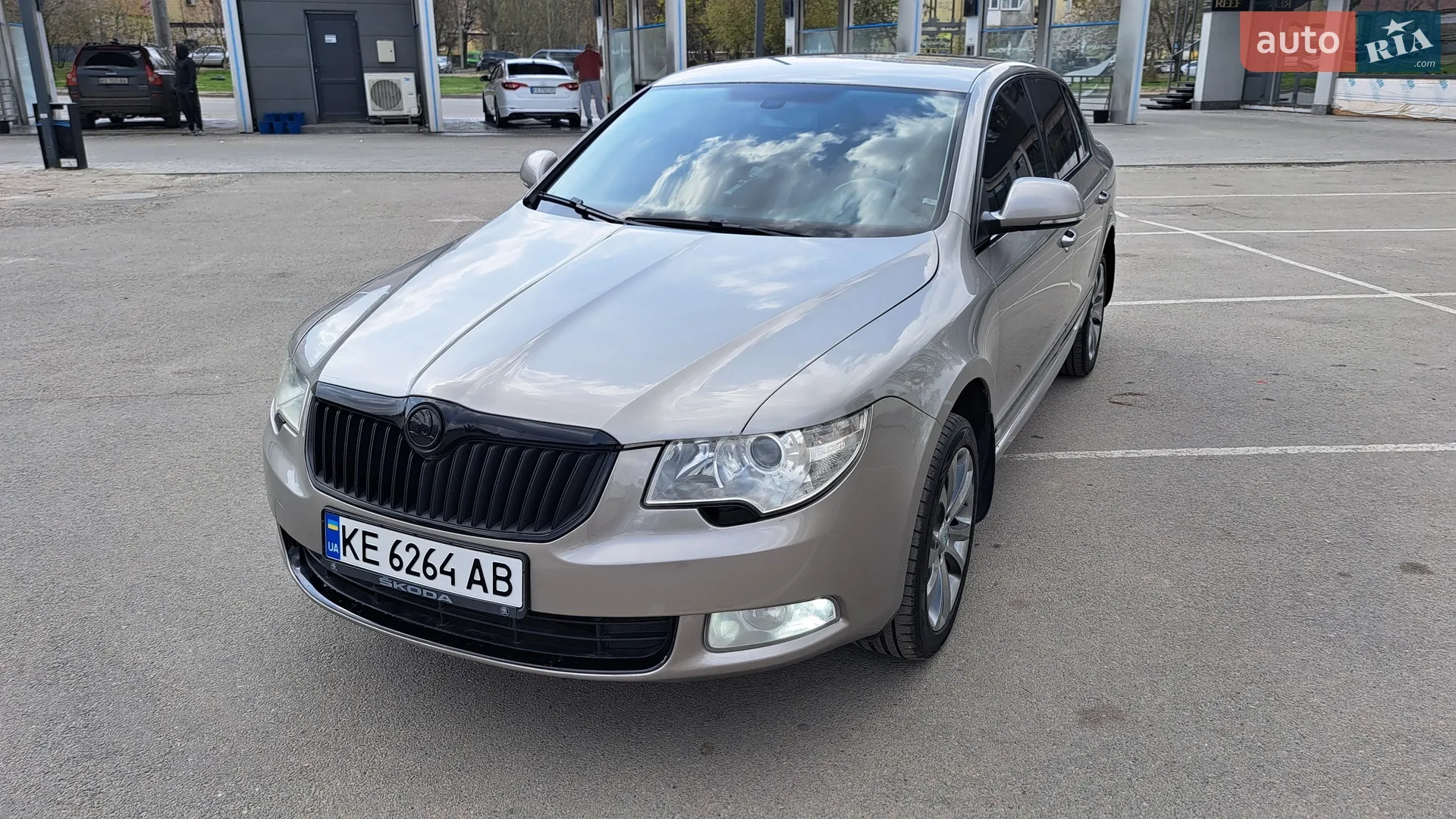 2010 Skoda Superb - мініатюра 12