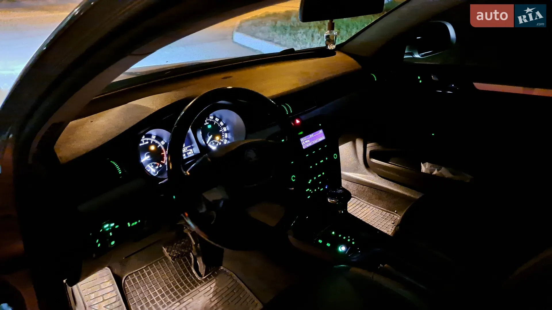 2010 Skoda Superb - мініатюра 45