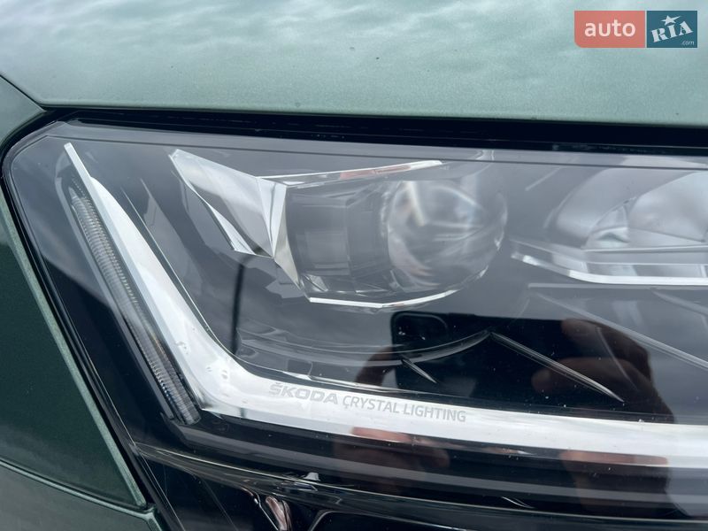 Універсал Skoda Superb 2020 в Ужгороді