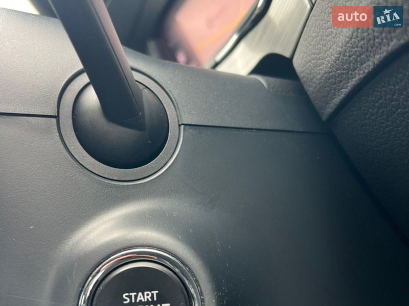 Універсал Skoda Superb 2020 в Ужгороді