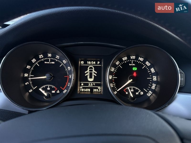 Універсал Skoda Superb 2012 в Львові фото 59 Універсал Skoda Superb 2012 в Львові