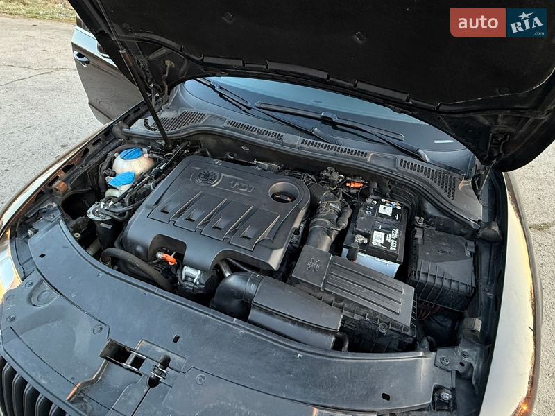 Універсал Skoda Superb 2012 в Львові фото 61 Універсал Skoda Superb 2012 в Львові