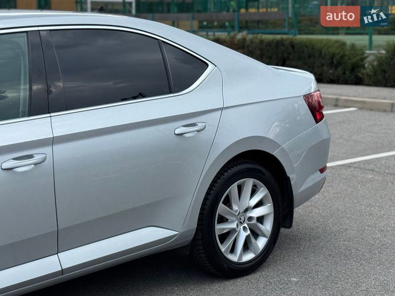 Ліфтбек Skoda Superb 2017 в Харкові фото 36 Ліфтбек Skoda Superb 2017 в Харкові
