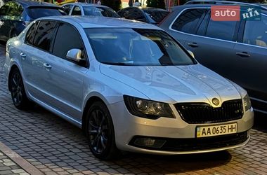 Лифтбек Skoda Superb 2013 в Ивано-Франковске