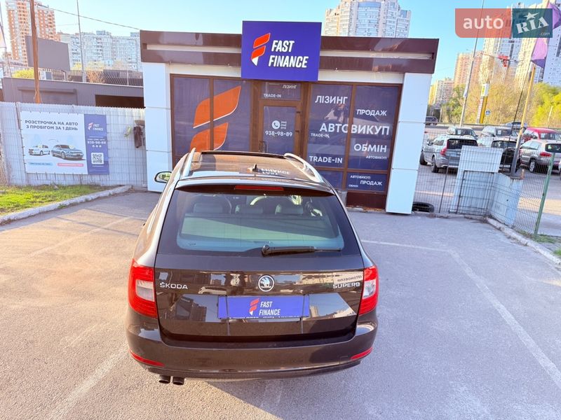 Универсал Skoda Superb 2013 в Киеве