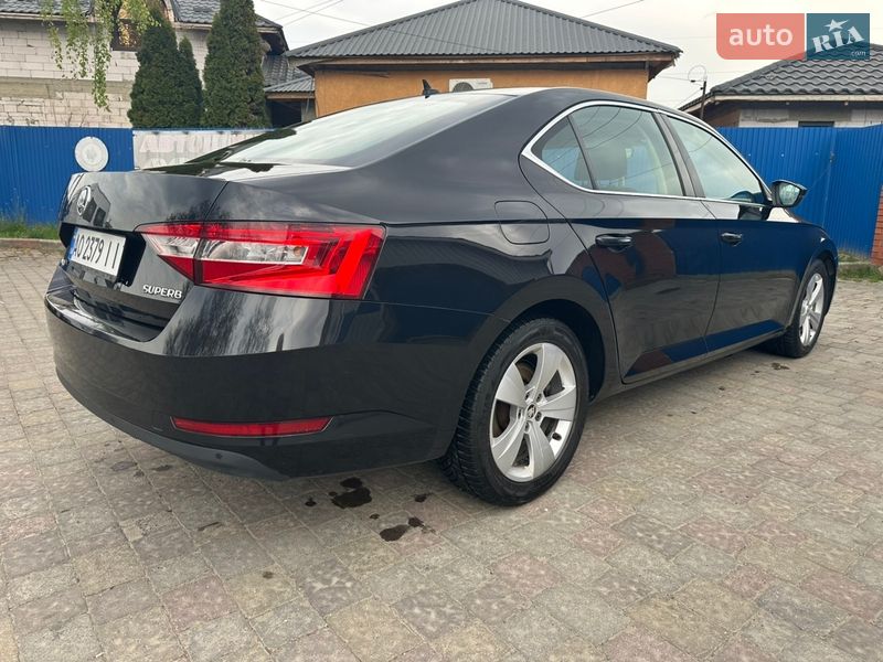 Лифтбек Skoda Superb 2017 в Мукачево
