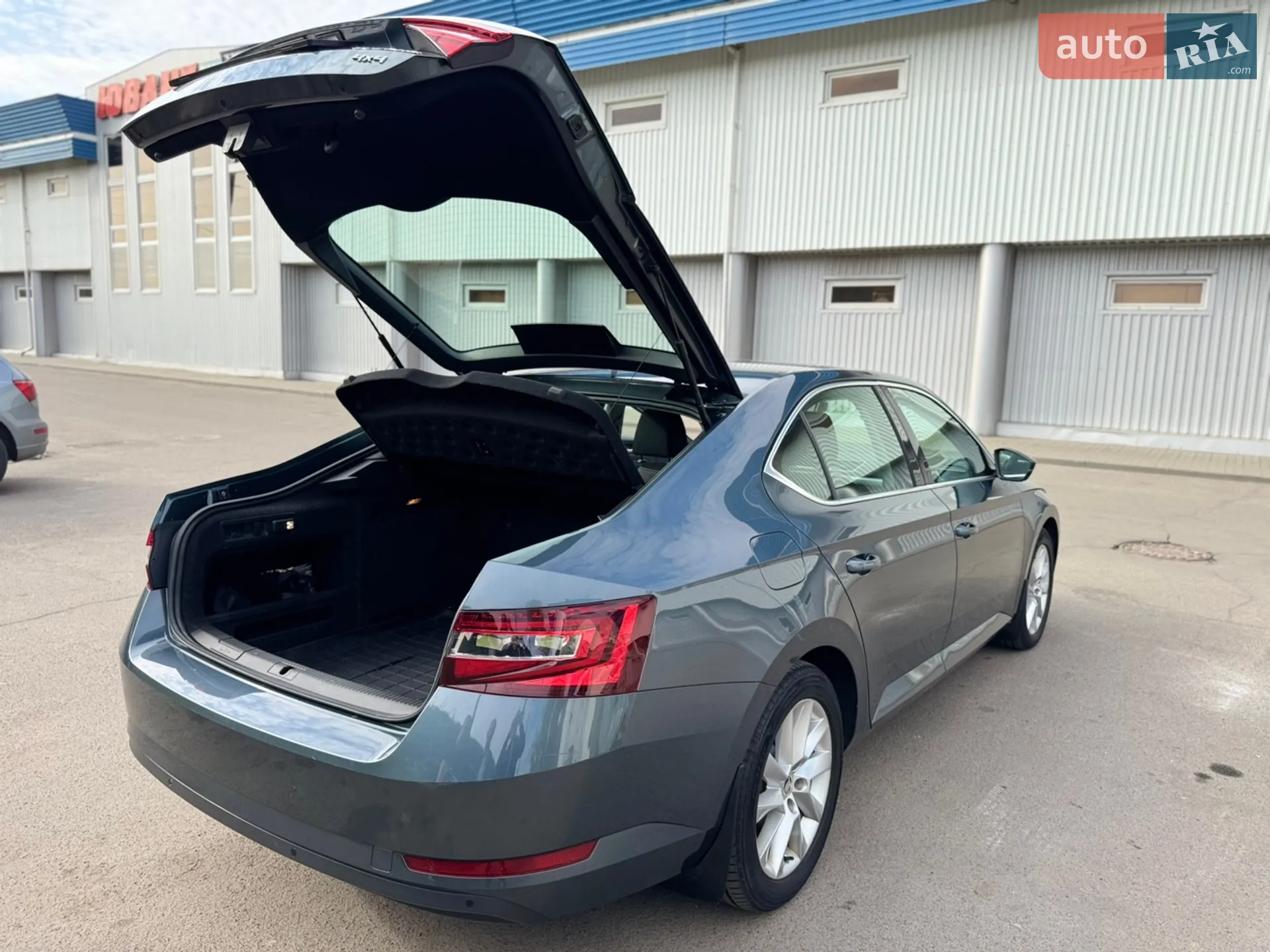 2017 Skoda Superb - мініатюра 36