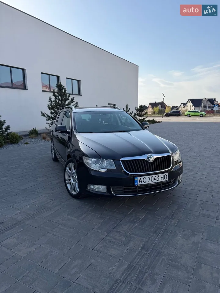 2010 Skoda Superb - мініатюра 7