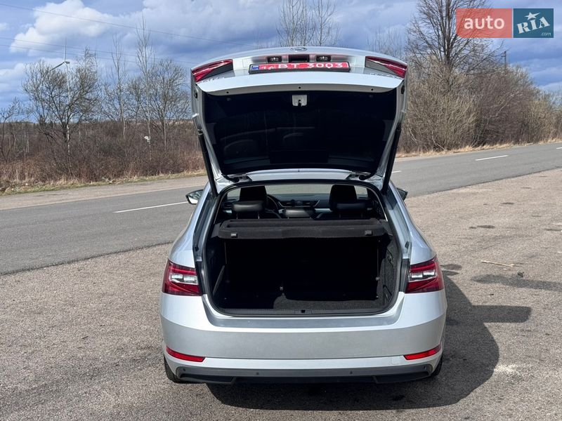 Ліфтбек Skoda Superb 2017 в Долині