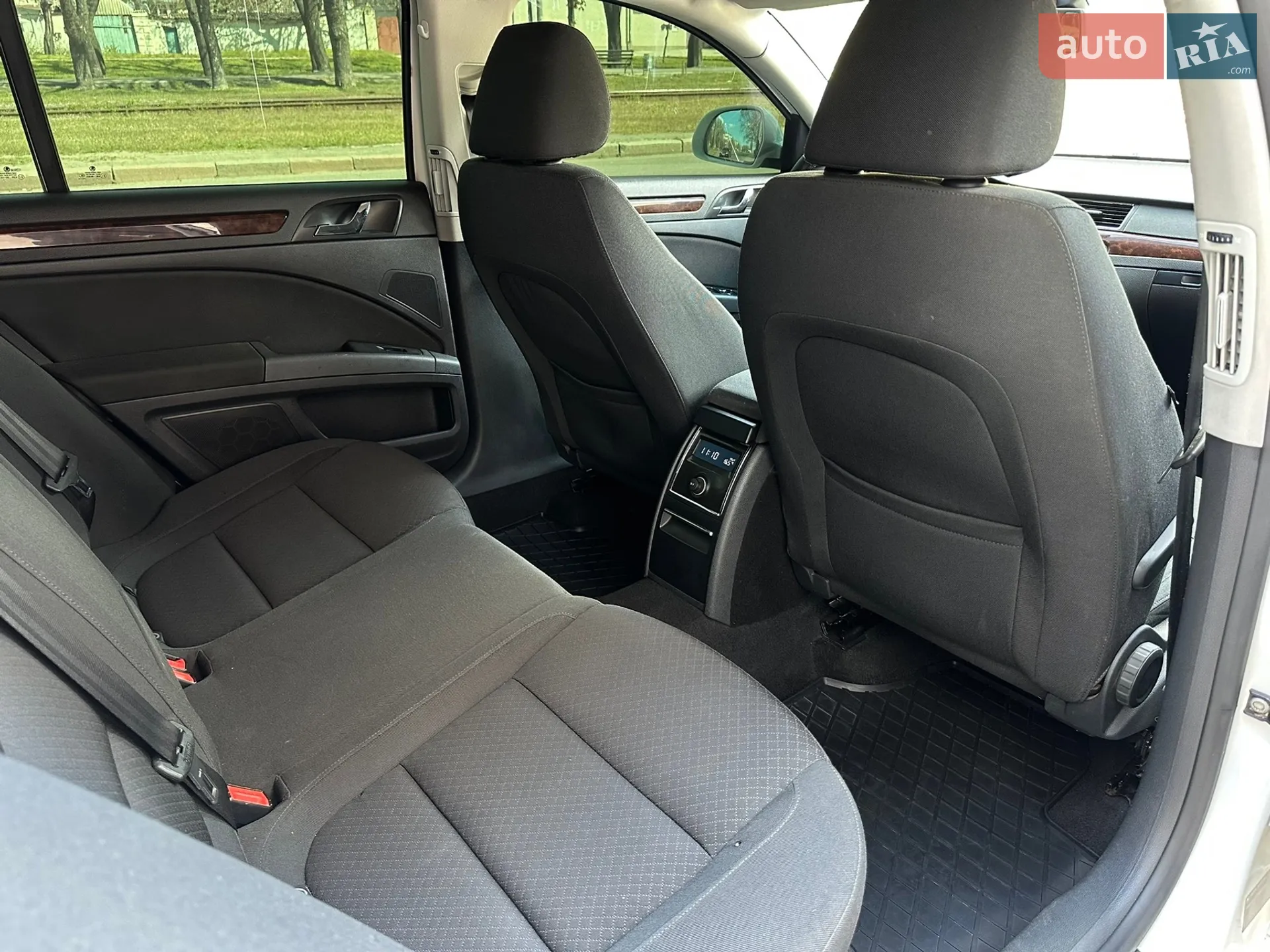 2013 Skoda Superb - мініатюра 23