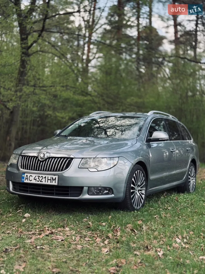 2010 Skoda Superb - мініатюра 11