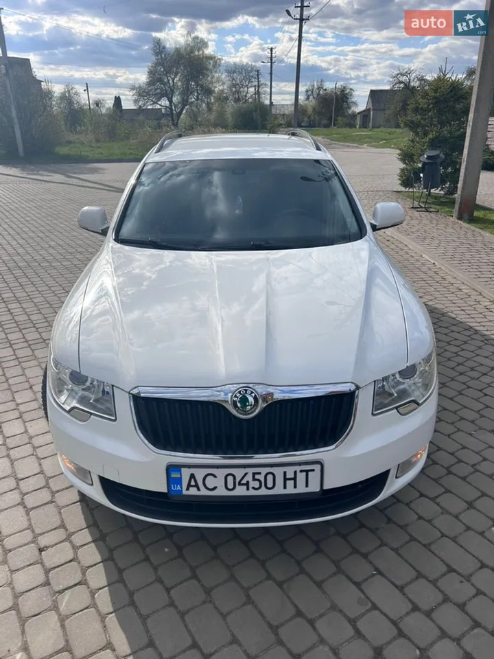 2010 Skoda Superb - мініатюра 13