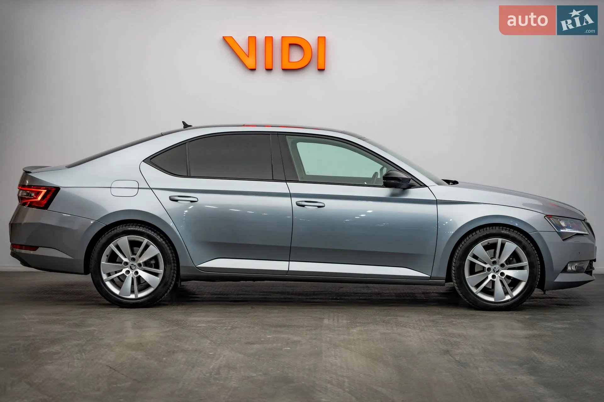 2019 Skoda Superb - мініатюра 4