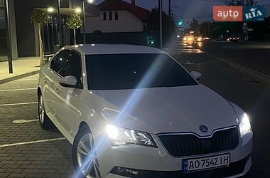 Лифтбек Skoda Superb 2016 в Виноградове