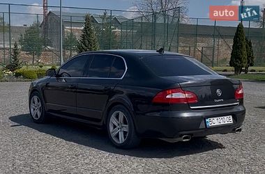 Седан Skoda Superb 2009 в Новояворовске