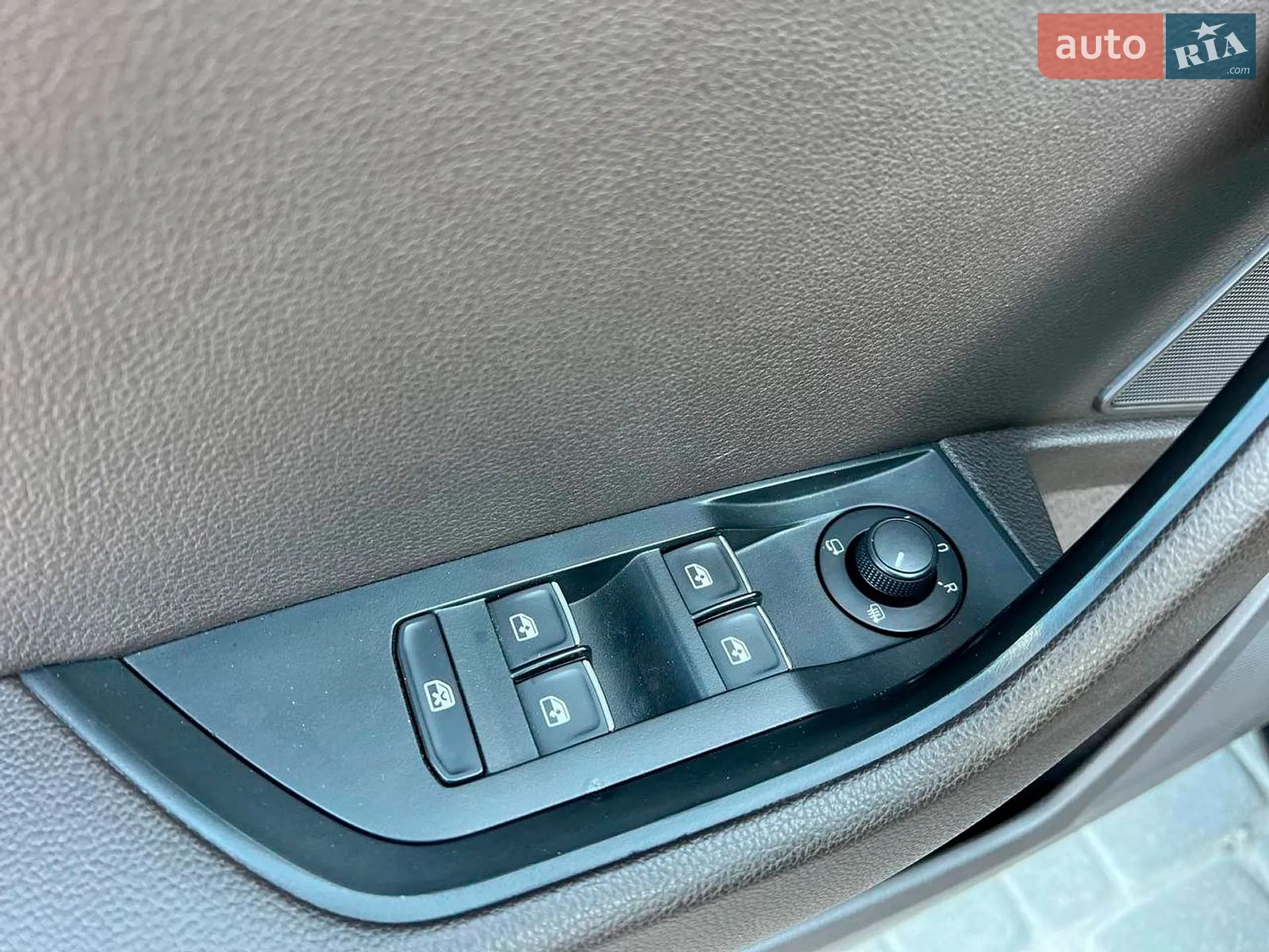 2016 Skoda Superb - мініатюра 18