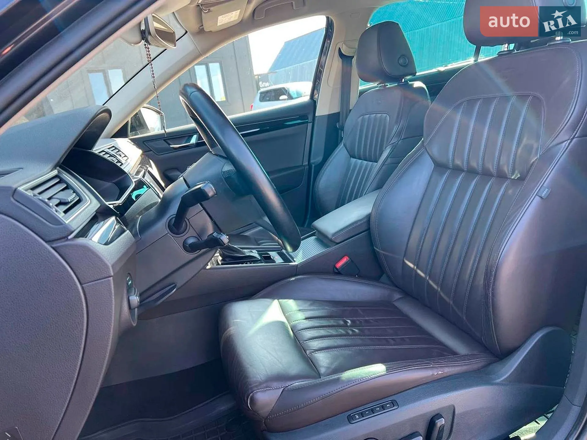 2016 Skoda Superb - мініатюра 21