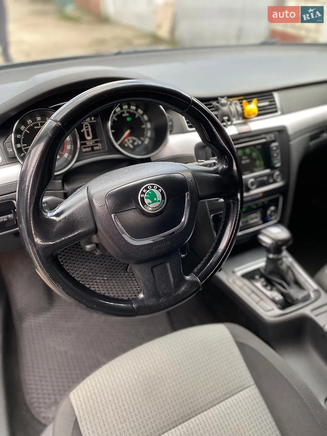 2010 Skoda Superb - мініатюра 8