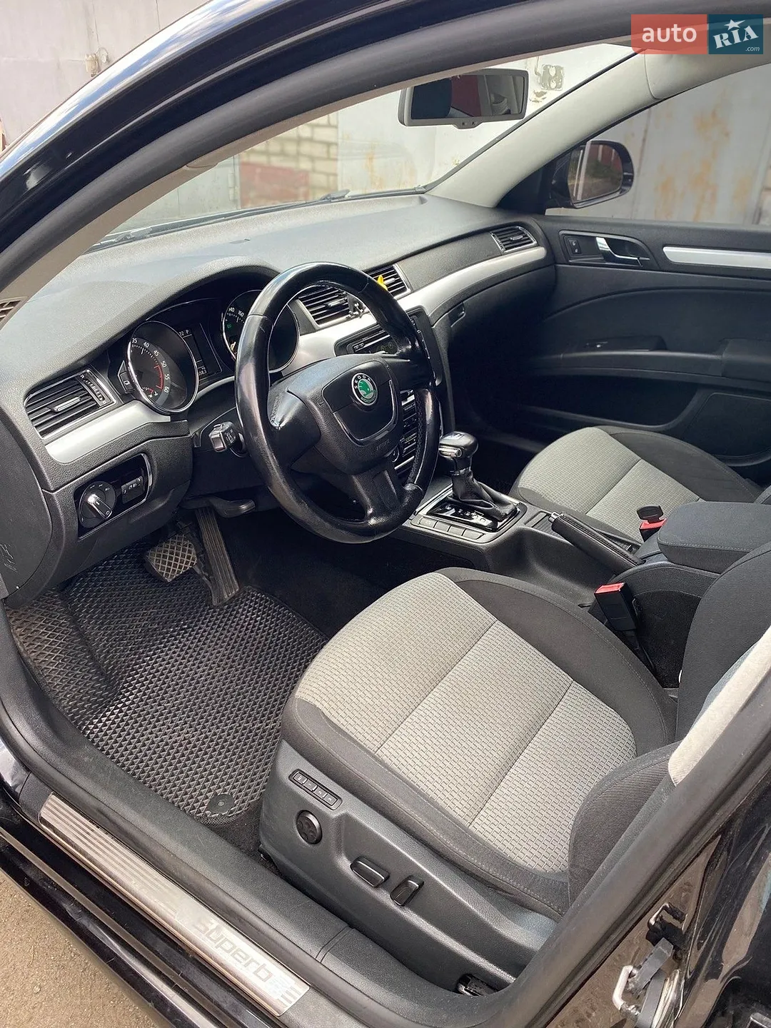 2010 Skoda Superb - мініатюра 9