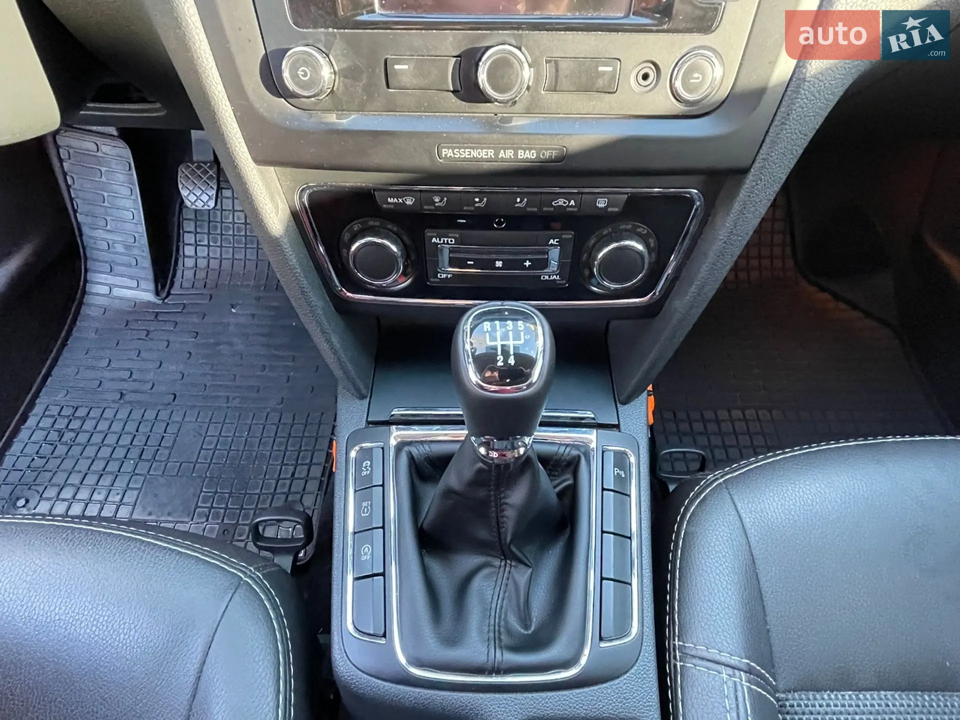 2012 Skoda Superb - мініатюра 25