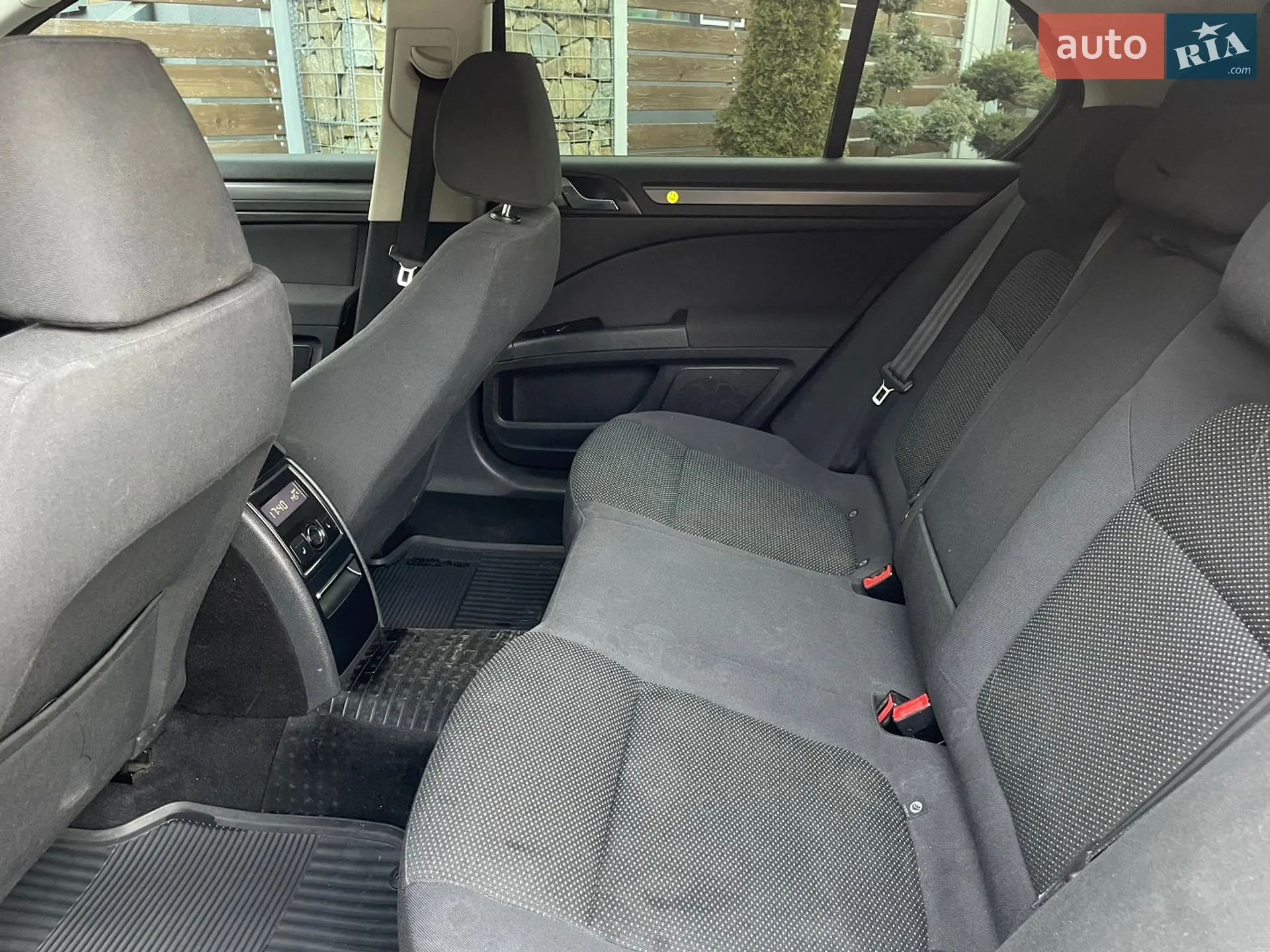 2010 Skoda Superb - мініатюра 46