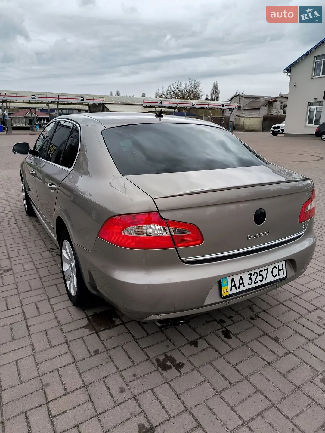2010 Skoda Superb - мініатюра 11