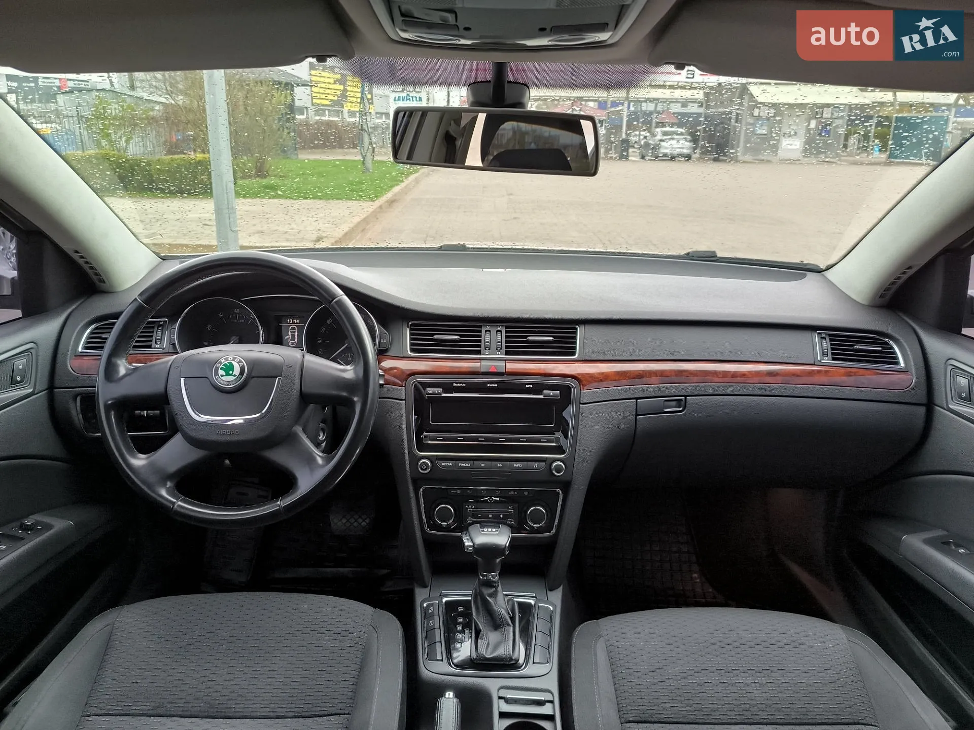 2010 Skoda Superb - мініатюра 16