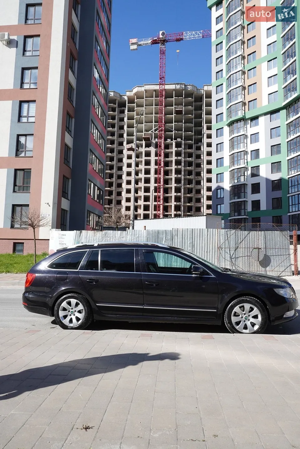 2010 Skoda Superb - мініатюра 7