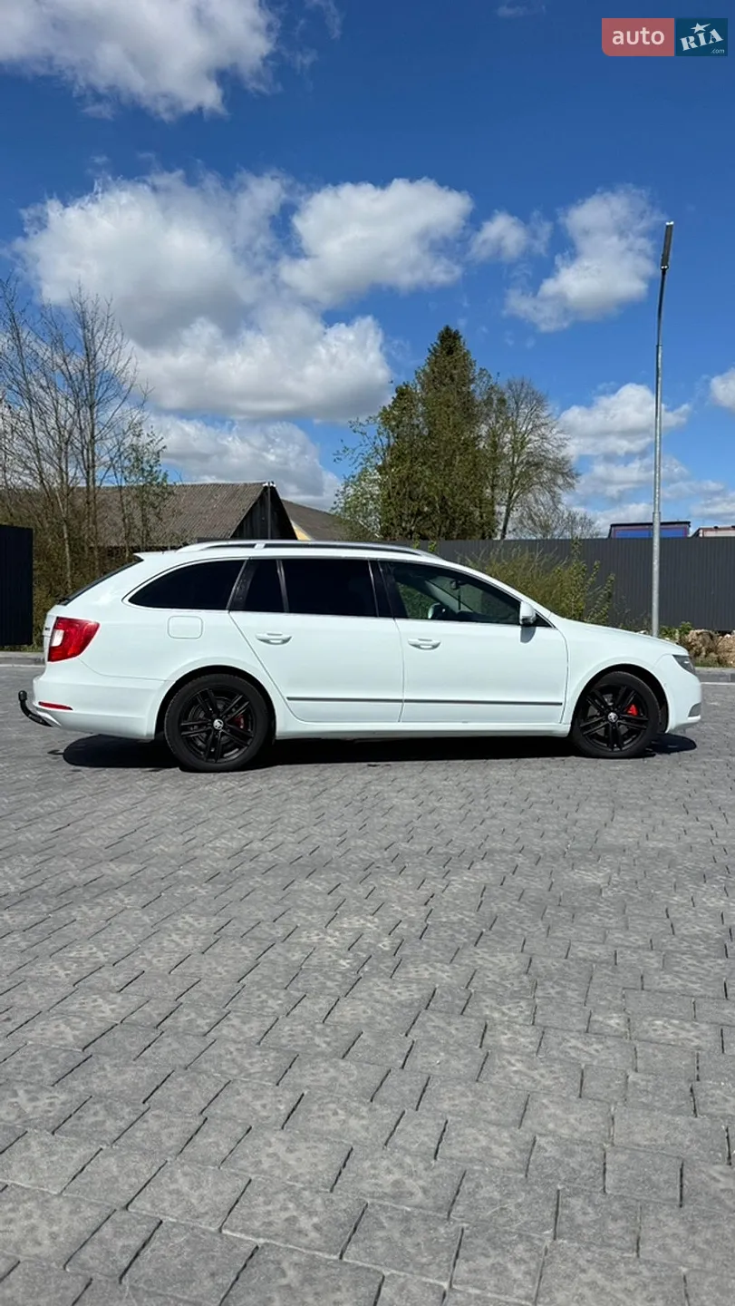 2011 Skoda Superb - мініатюра 2