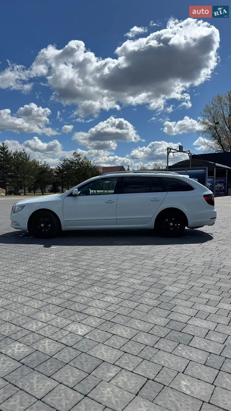 2011 Skoda Superb - мініатюра 5