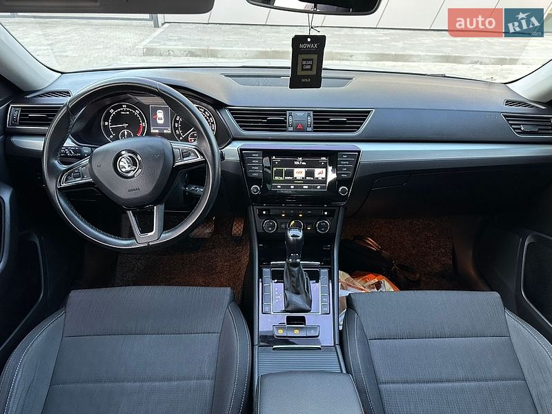 Лифтбек Skoda Superb 2016 в Ужгороде
