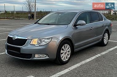 Ліфтбек Skoda Superb 2011 в Чернівцях