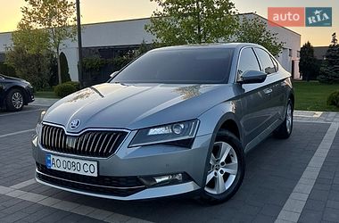 Лифтбек Skoda Superb 2015 в Мукачево
