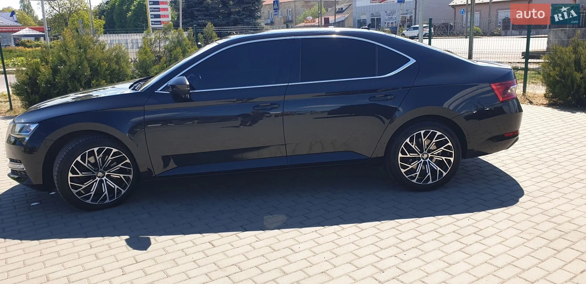 2019 Skoda Superb - мініатюра 8