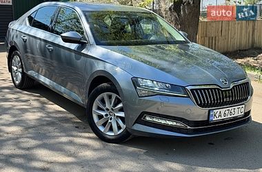 Лифтбек Skoda Superb 2020 в Киеве