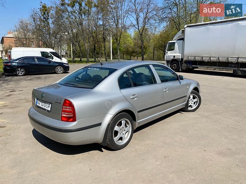 Ліфтбек Skoda Superb 2005 в Харкові