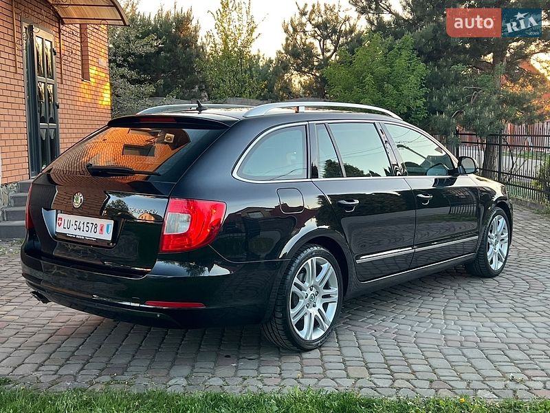 Універсал Skoda Superb 2010 в Луцьку