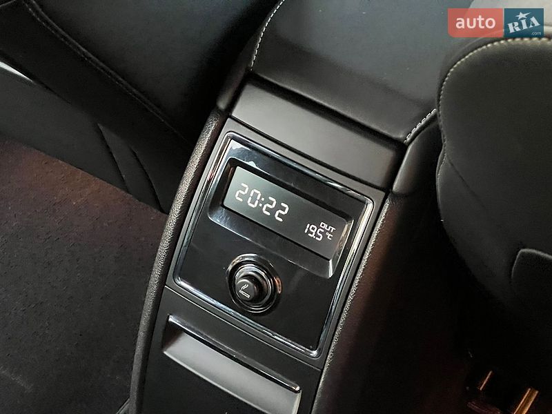 Універсал Skoda Superb 2010 в Луцьку