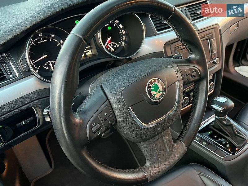 Універсал Skoda Superb 2010 в Луцьку