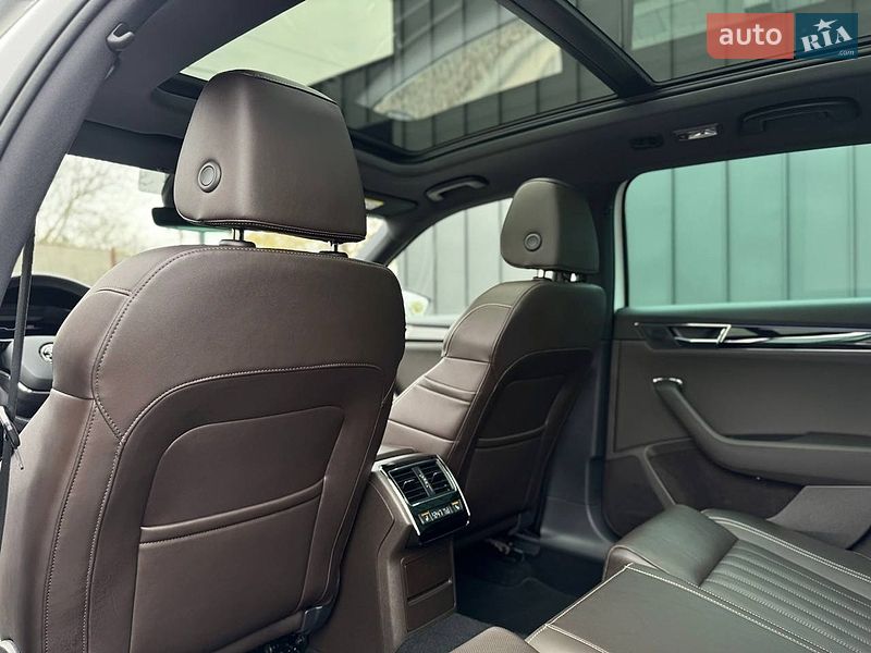Універсал Skoda Superb 2021 в Луцьку