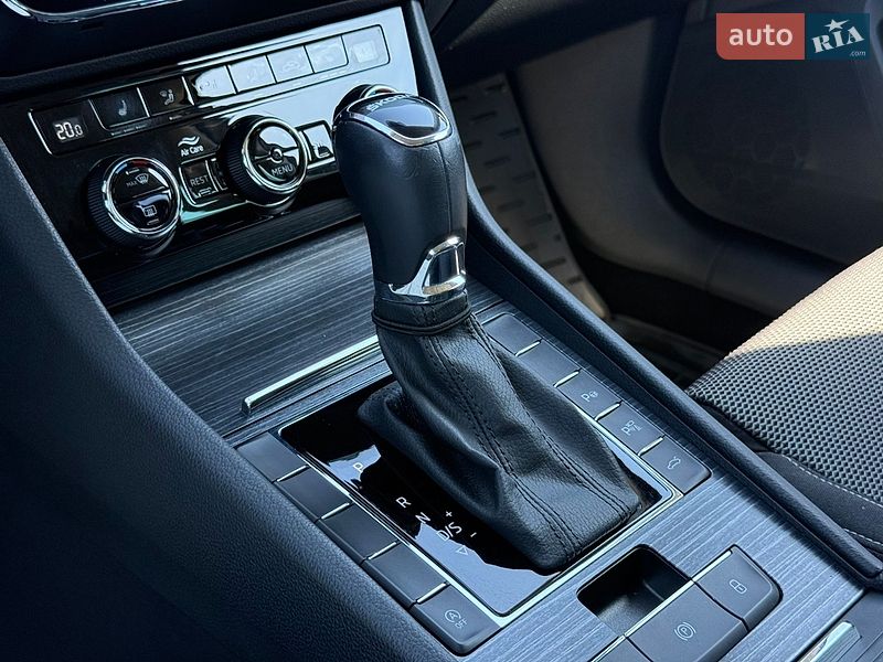 Универсал Skoda Superb 2023 в Луцке