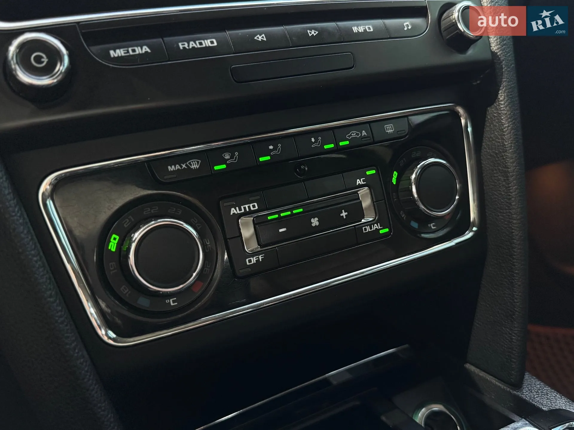 2013 Skoda Superb - мініатюра 61