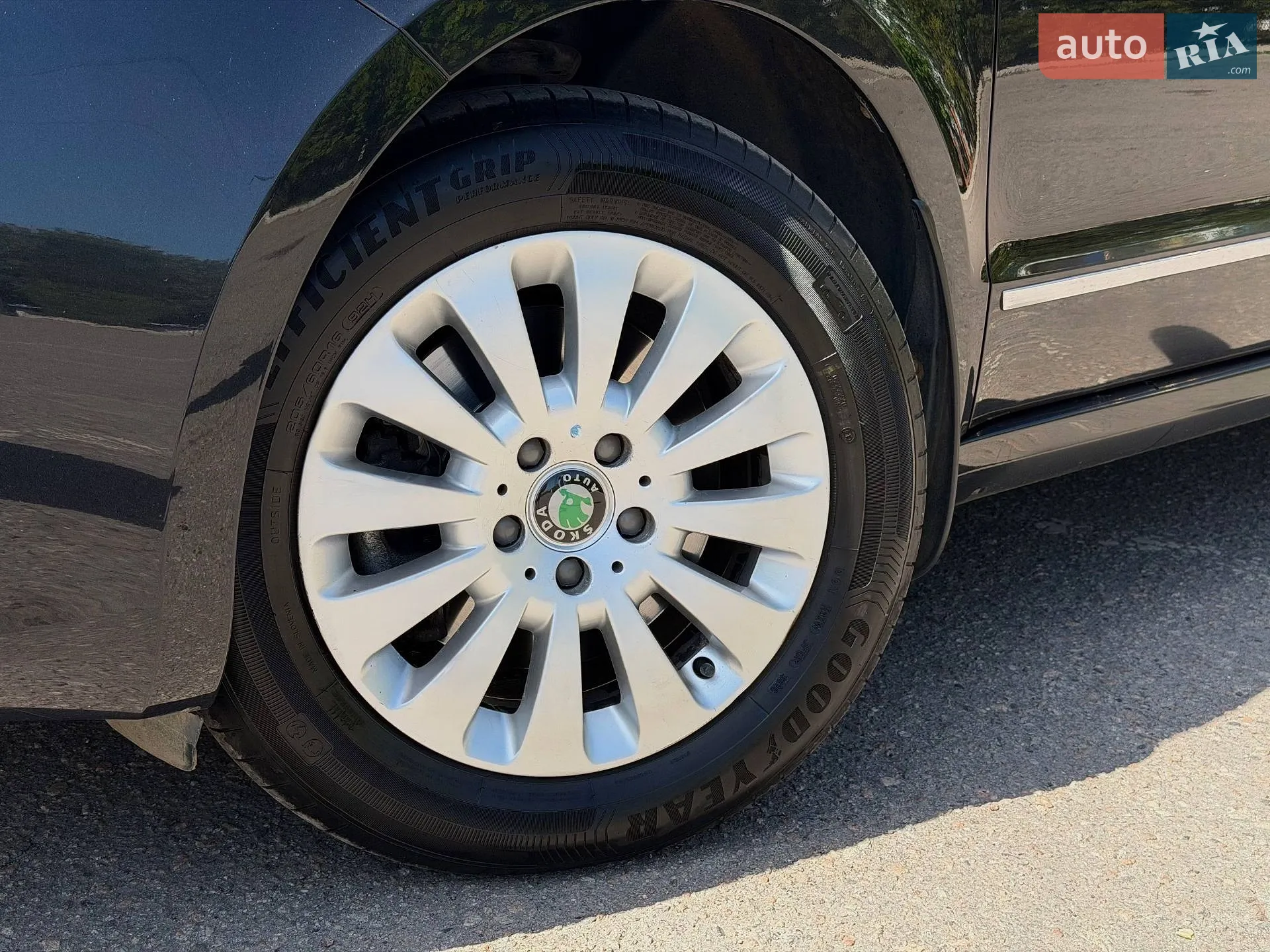 2012 Skoda Superb - мініатюра 7