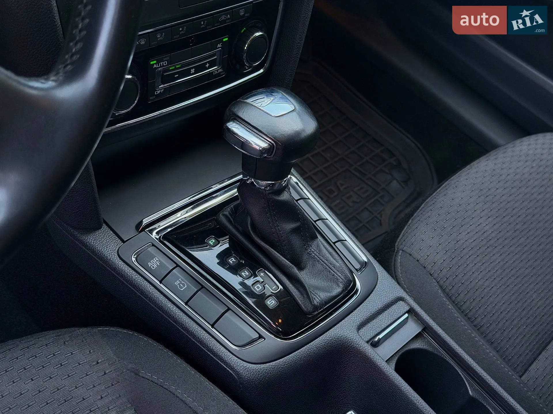 2012 Skoda Superb - мініатюра 18