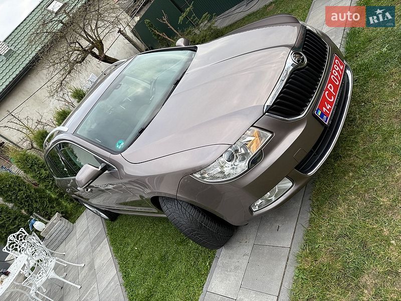 Универсал Skoda Superb 2010 в Рава-Русской