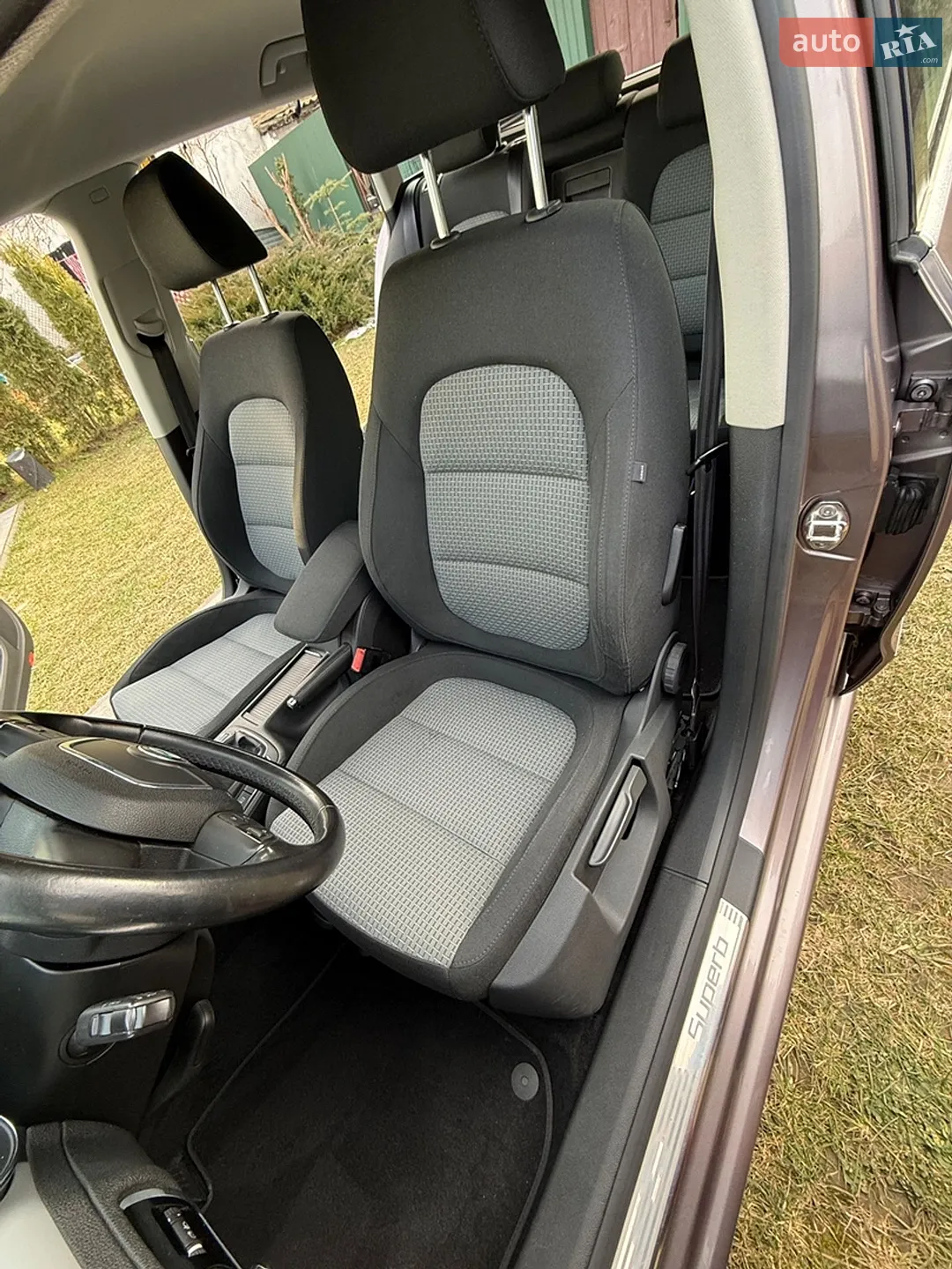 2010 Skoda Superb - мініатюра 48