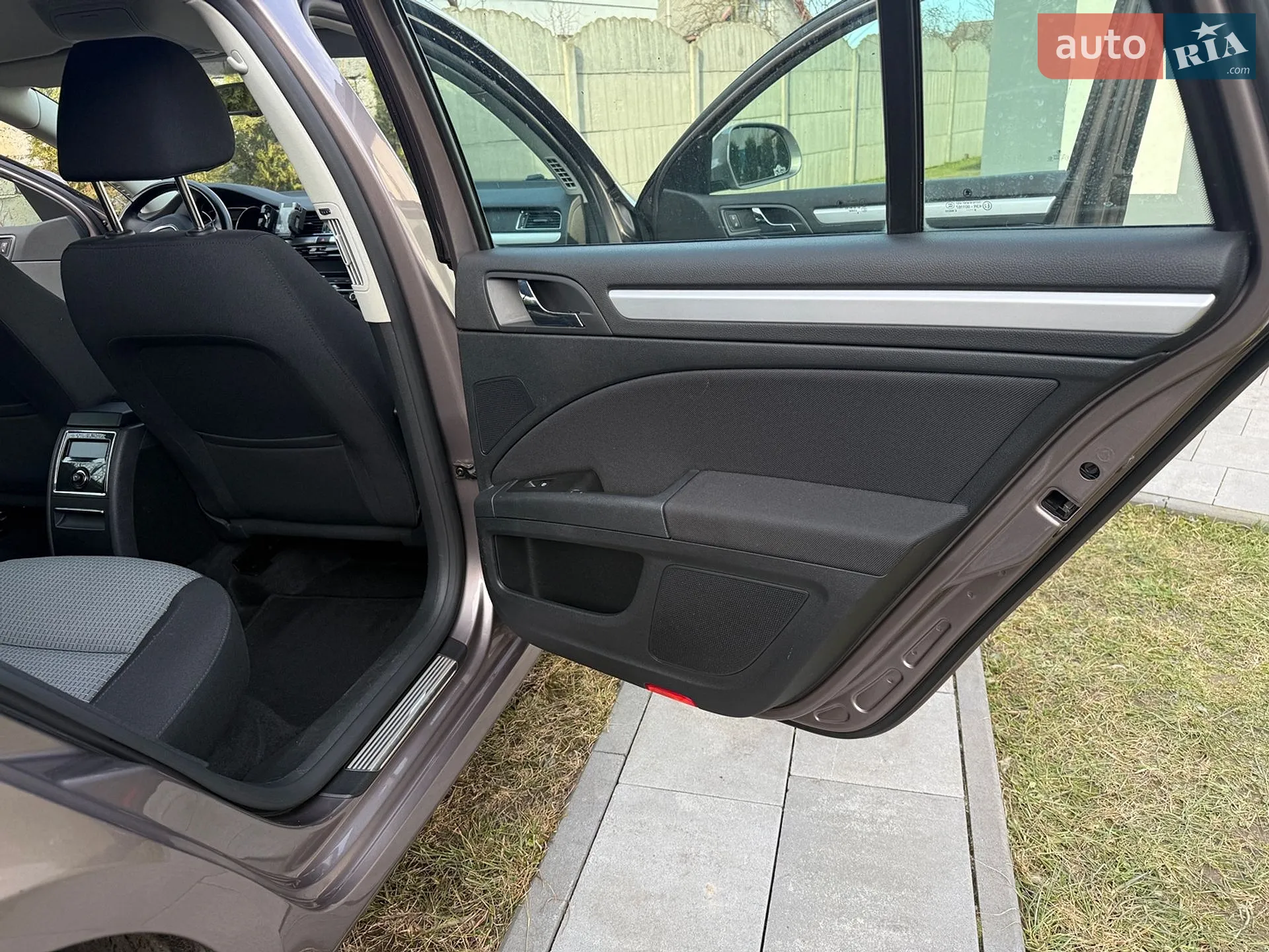 2010 Skoda Superb - мініатюра 51